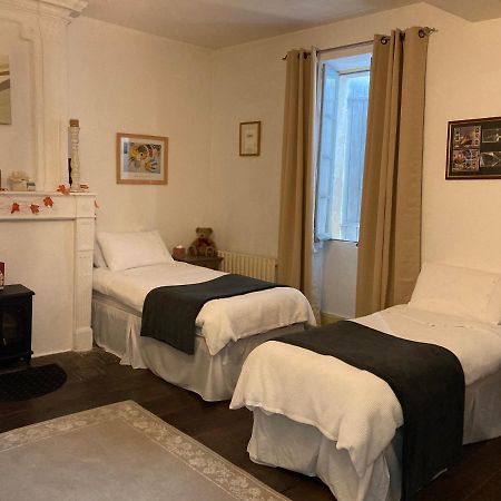 7 Dagnaud De La Tude Our Family Farmhouse Style Home With En-Suite Montboyer Bagian luar foto