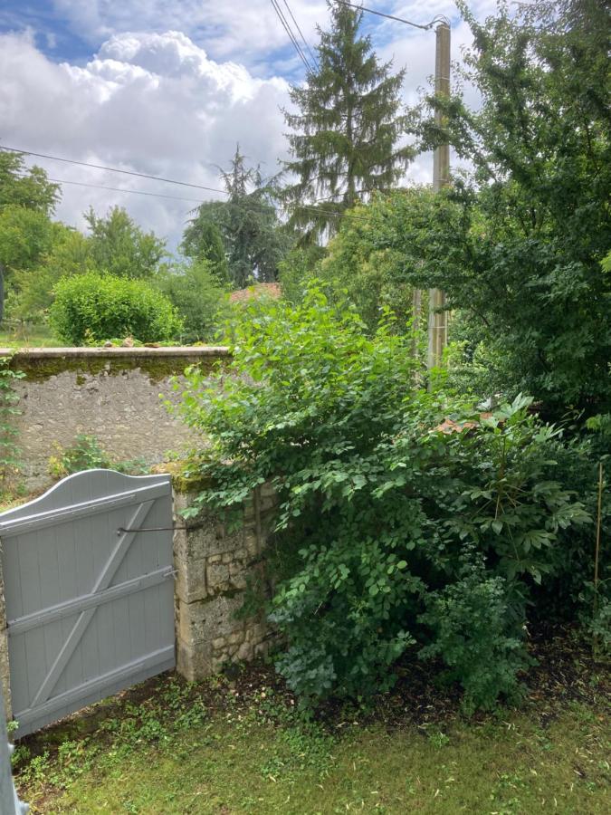 7 Dagnaud De La Tude Our Family Farmhouse Style Home With En-Suite Montboyer Bagian luar foto